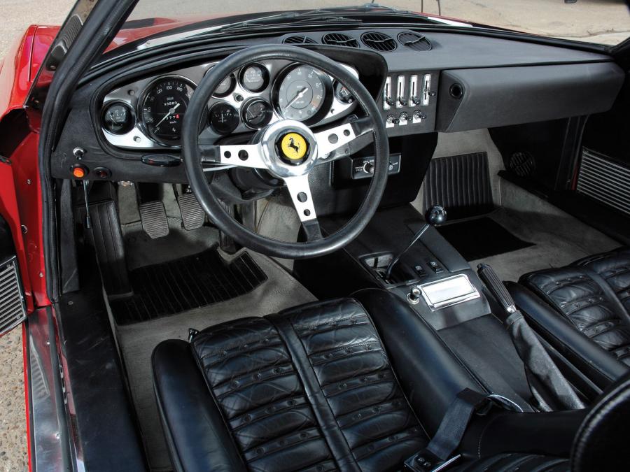  Ferrari 365 GTB/4 Daytona 1971 года  (фото 28 из 52)